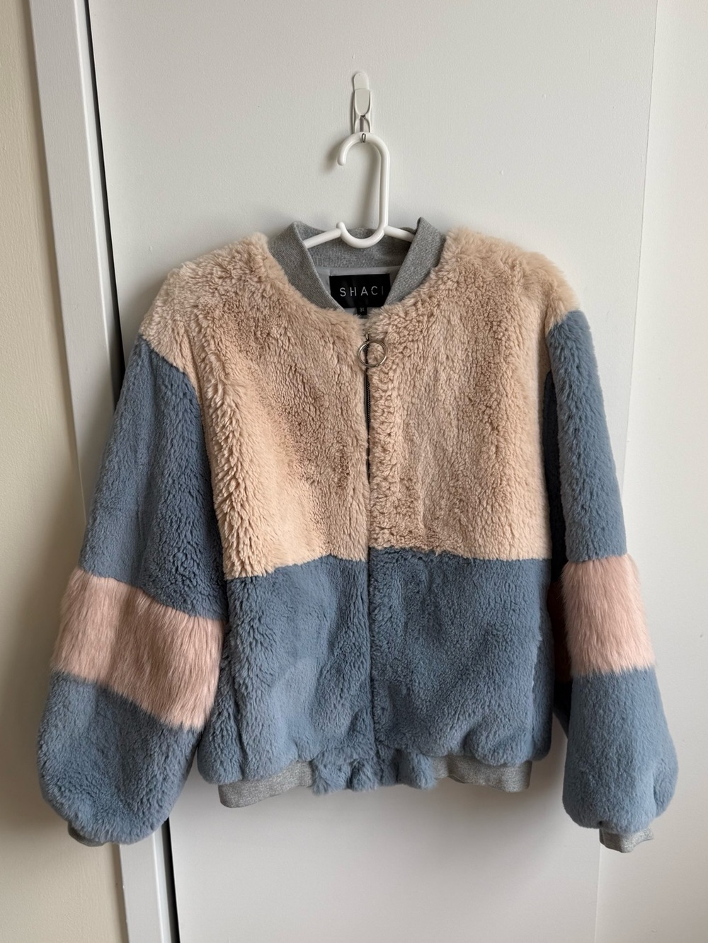Forever 21 Colorblock Faux Fur Bomber Jacket Zip Up Plush Coat (Plus Size 3X)